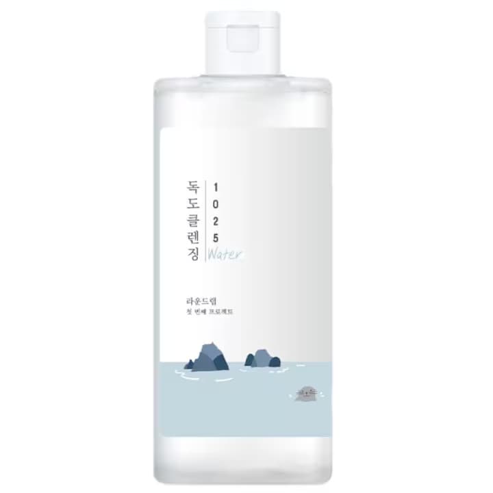 1025 Dokdo Cleansing Water product photograph